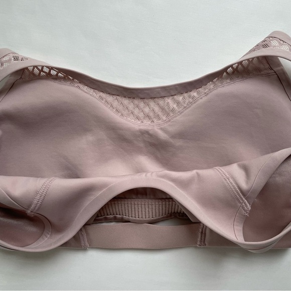 NWT Nike Keyhole Dri-Fit Sports Bra Small - Picture 9 of 10